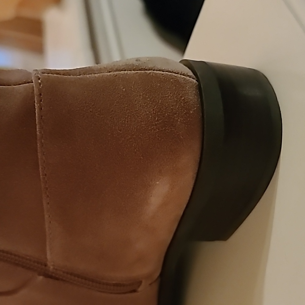 Boots - Picture 13 of 15